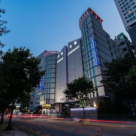 Symphony Hotel Suwon Bagian luar foto